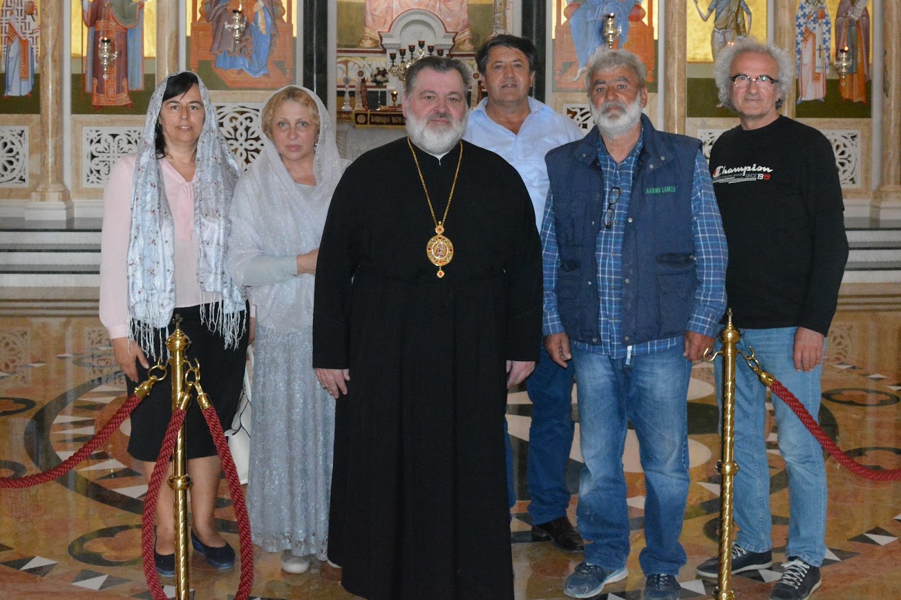 Read more about the article Преосвећени епископи у посјети барском храму