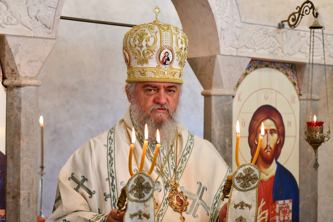 You are currently viewing Владика Кирило: „Нема народног јединства без унутарњег јединства и јединства са Богом“