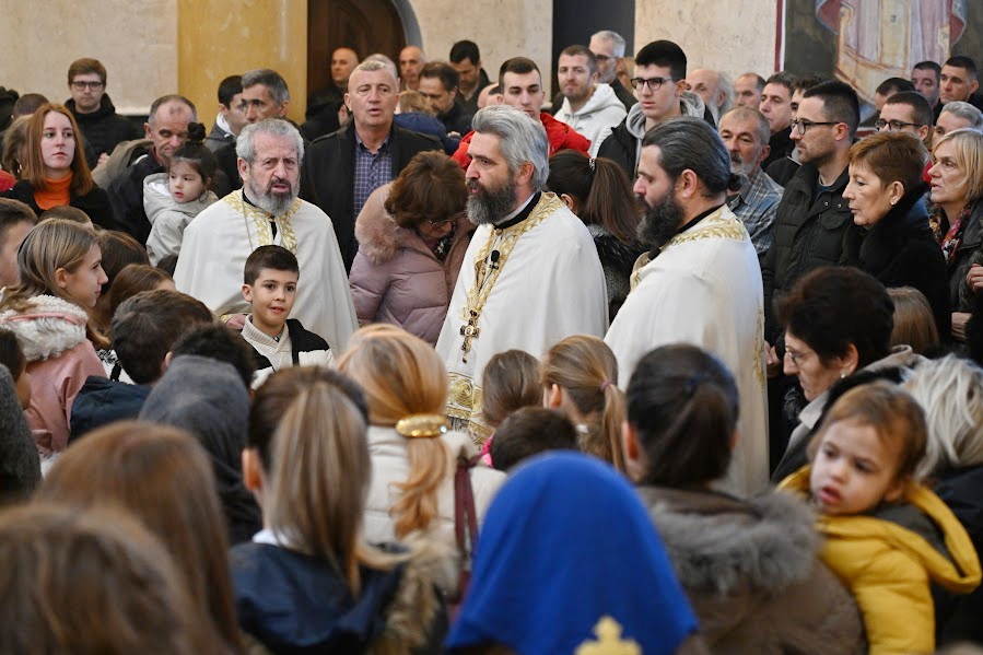 You are currently viewing Прослава Светог Саве у барском саборном храму