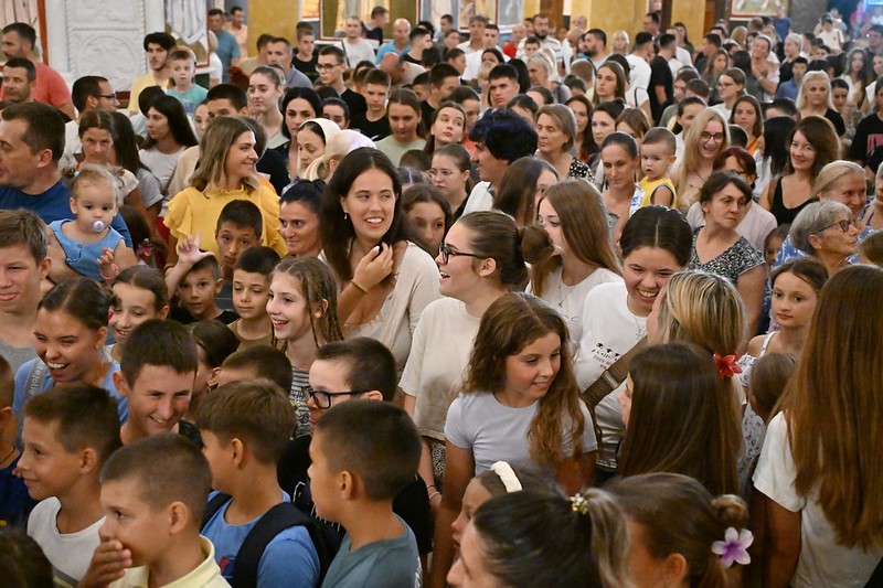 You are currently viewing Молебан за почетак школске године у Бару: Када је Бог с нама, онда смо најбољи, најпаметнији и најљепши