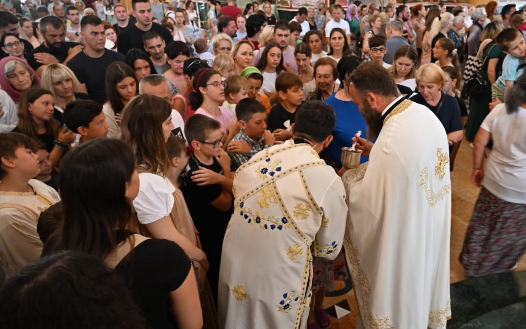 You are currently viewing О. Раде Деспотовић у Бару: Плод покајања је љубав човјека до Бога и човјека до човјека