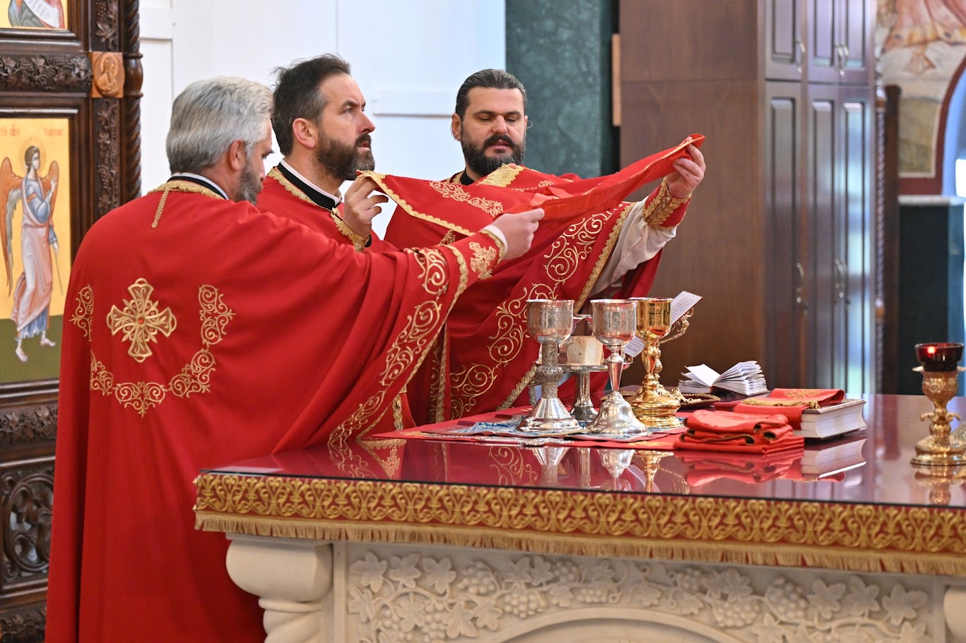 You are currently viewing Отац Младен Томовић: Господ од нас тражи кротост, смирење, благост, милосрђе и виђење свога гријеха