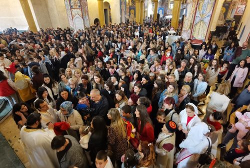 Read more about the article Прослава Васкрса у барском саборном храму