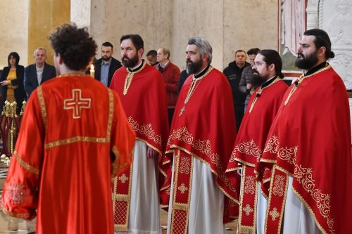 Read more about the article Јеромонах Исидор (Јагодић): „Христа славимо и препознајемо као истинског побједитеља смрти и даваоца живота“