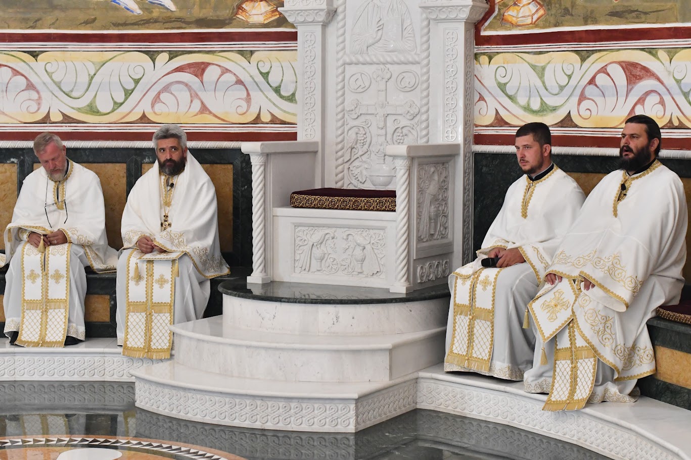 You are currently viewing Прота Јевто Павловић: „Сјећајући се вјере апостола, сјетимо се да смо у тој вјери крштени и да њом треба да живимо“