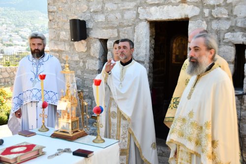 Read more about the article Прослављена слава цркве Свете Петке у Сутомору