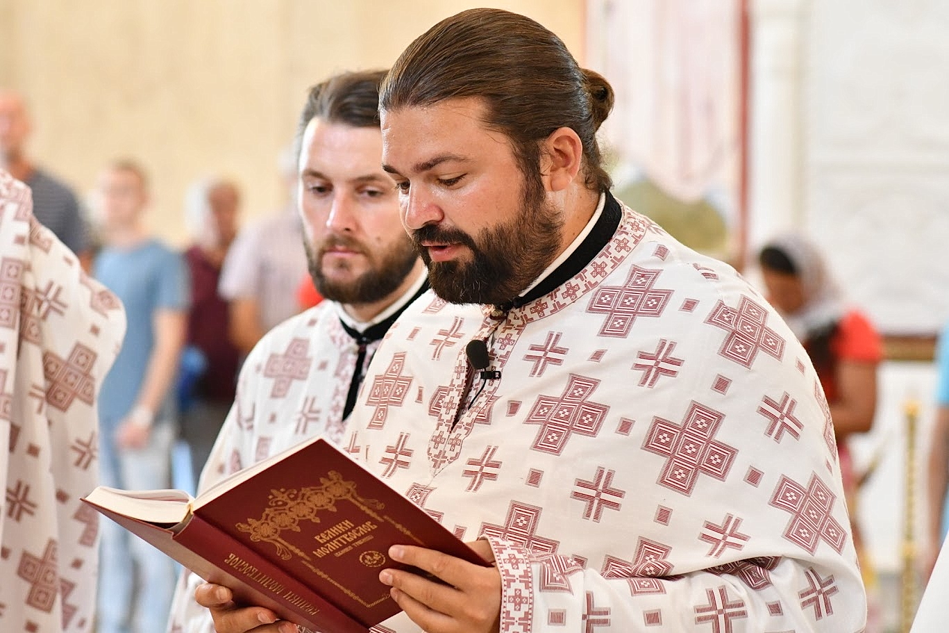 Read more about the article Отац Филип Милуновић: „Преображење Господње нас подстиче да будемо бољи људи и да испуњавамо заповијести Божије“