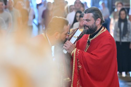 Read more about the article О. Младен Томовић: „Не бринимо се о овоземаљским стварима,  наш ум треба да буде окренут Господу“