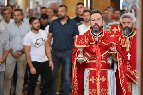 Read more about the article Прота Младен Томовић: „Да име Христово буде на устима нашим, ако мислимо да наслиједимо Царство Божије“