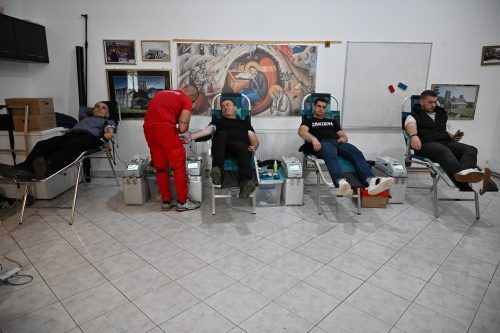 Read more about the article Акција ДДДК „Свети Јован Владимир“ у парохијском дому у Сутомору. Прикупљено 46 јединица крви.
