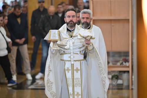 Read more about the article Прота Младен Томовић: „Да увијек тражимо и да гледамо да нађемо оправдање за свога брата, али оправдање не у гријеху, него оправдање у љубави према њему“