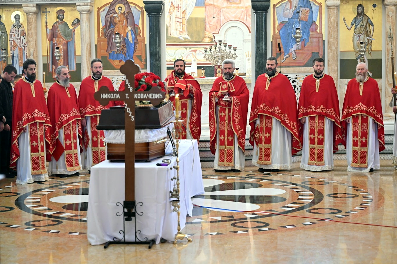 Read more about the article Отац Остоја Кнежевић: Љубав према Богу, према ближњима, доброта, кротост и жртвеност је оно што човјека ставља пред Богом и чини га боголиким. Никола Ковачевић је био човјек украшен тим врлинама.“