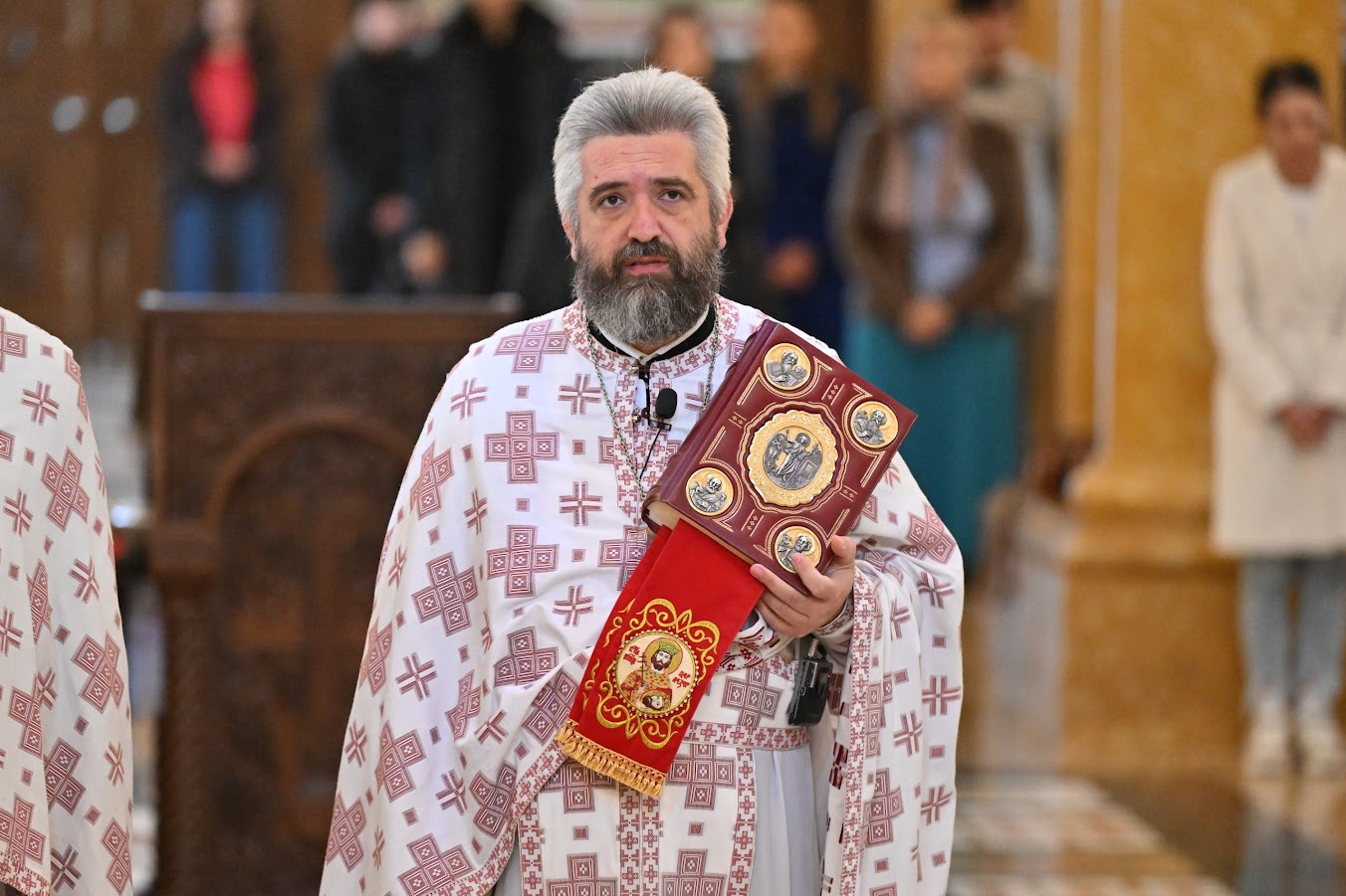 Read more about the article Отац Слободан Зековић: „Да се угледамо на Светог Нектарија, његову вјеру, његову љубав, његово трпљење, и изграђајући себе у тим врлинама, да и ми идемо сигурним путем спасења.“