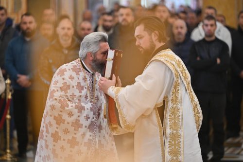 Read more about the article Отац Слободан Зековић: „Изван Свете Литургије нема учешћа у Светој наднебесној тајни љубави Божије, у тајни спасења рода људскога.“